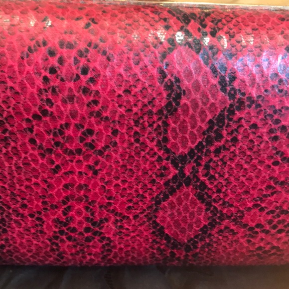 Used Snake print clutch in maroon/black.Chic💕💕 - Picture 3 of 8